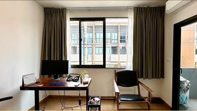 ขาย-ให้เช่าโฮมออฟฟิศ 3 ชั้น โครงการบ้านกลางเมือง สุขุมวิท-อ่อนนุช พื้นที่ใช้สอย 148 ตารางเมตร 3 ห้องนอน 3 ห้องน้ำ ซอยอ่อนนุช 70-1 บิวท์อิน