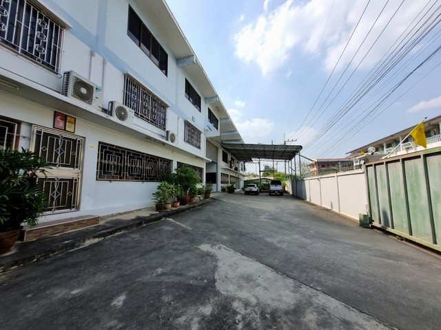 ขายโรงงาน 2 ไร่ พร้อมโกดัง ที่อยู่อาศัยบ้านพักคนงาน คลองสี่วา สมุทรสาคร