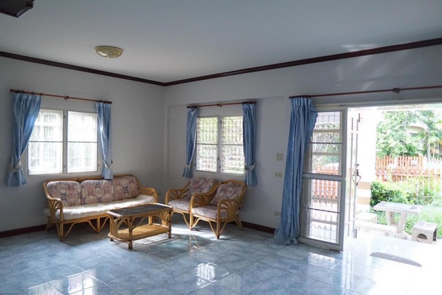 ให้เช่าบ้านเดี่ยวพร้อมเฟอร์นิเจอร์ ใกล้โกลบอลเฮ้าส์ ระยอง