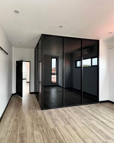 ขายบ้านเดี่ยว 2 ชั้นสร้างใหม่ ถนนบางนา-ตราด ซอย 16 โครงการบางนาวิลล่า ที่ดิน 50 ตรว.พื้นที่ใช้สอย 250 ตรม.4 ห้องนอน 5 ห้องน้ำ