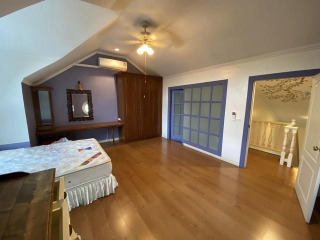 ขาย-ให้เช่าทาวน์โฮมหลังใหญ่สไตล์ยุโรป 4 ชั้นหลังมุม ถนนสุขุมวิท 107 ที่ดิน 51.5 ตร.วา พื้นที่ใช้สอย 240 ตร.ม. 4 ห้องนอน 5 ห้องน้ำ