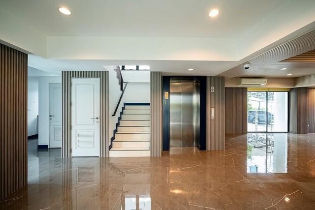 PO580 ขาย อาคาร พัฒนาการ 31/1 พร้อมลิฟท์ ใกล้ตึก True Tower รีโนเวทใหม่พร้อมเข้าอยู่ เข้าซอยไม่ลึก เดินทางสะดวก ปลอดภัย