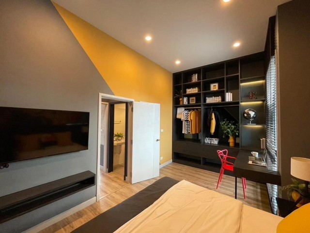 รหัสC6124 ให้เช่าทาวน์โฮม 3ชั้น บ้านใหม่ โครงการเวิร์ฟ สายไหม-พหลโยธิน เฟอร์นิเจอร์ครบพร้อมอยู่**ให้เช่า**ราคาเช่า 30,000 บาท/เดือน ( ประกัน2 ล่วงหน้า1 )โทร : 095-823 9789 คิทLine id : candy.456Line Add Friend : https://line.me/ti/p/rHhjrvhm_zโทร : 064-269 7922 ต้นLine : seng.456Line Add Friend : https://line.me/ti/p/iHsUxP2IlTทาวน์โฮม 3ชั้น บ้านใหม่ โครงการ เวิร์ฟ สายไหม-พหลโยธิน เฟอร์นิเจอร์ครบพร้อมอยู่พื้นที่ 17.30 ตารางวา2 ห้องนอน 2 ห้องน้ำ 1 ห้องครัว 1 รับแขกจอดรถหน้าบ้านไ