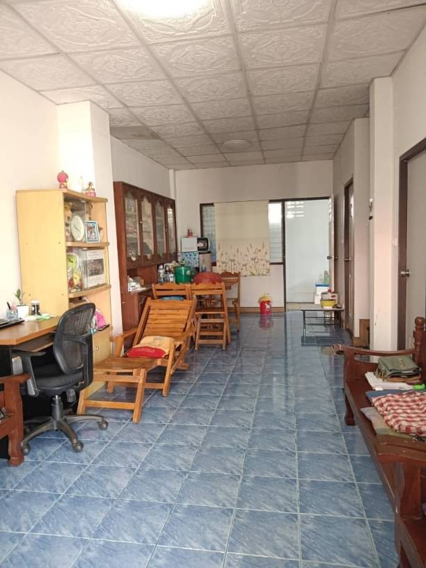 โซนแม่ริม ขายเพียง 1.35 ล.เท่านั้น ทาวน์เฮ้าส์ 2 ชั้น ดอนแก้ว แม่ริม เข้ามาจากถนนใหญ่ ถ.ชม-ฝาง 250 เมตร ใกล้โรงพยาบาลนครพิงค์