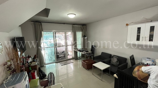 P1ทาวน์โฮม บ้านกลางเมือง พระราม9 - อ่อนนุช ราคาถูก ใกล้ Airport link บ้านทับช้าง