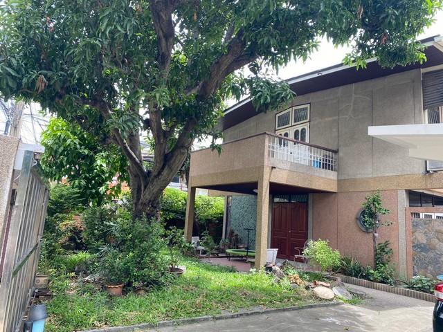 ให้เช่าบ้านเดี่ยว 2 ชั้น หลังมุม 74 ตรว. หมู่บ้านสวนเจริญใจ ซอยเอกมัย 12 ใกล้ดองกิมอลล์ ทองหล่อ