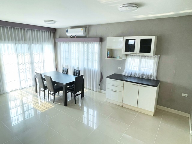 ปัญญาอินทรา 3นอน เลียบคลองสอง ขาย-ให้เช่า บ้านเดี่ยวหรูมาก เฟอร์ครบ คุยได้  3น้ำ 59 ตรว. 172 ตรม. COUNTRY แมคซ์ แวลู คู้บอน