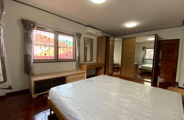 PO588 ให้เช่า บ้านเดี่ยว 2 ชั้น ซอยอารีย์สัมพันธ์ 6 ถนนพหลโยธิน 5 ถนนพระราม-6 ใกล้ BTS อารีย์  เดินทางสะดวก เหมาะอยู่อาศัย