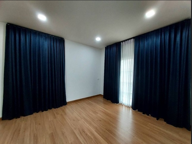 ให้เช่าบ้านแฝด แต่สไตล์ บ้านเดี่ยว  2 ชั้น 4 ห้องนอน 3 ห้องน้ำ แอร์ 2 เครื่อง ผ้าม่านทั้งหลังโกลเด้นนีโอ 3 พระราม 2