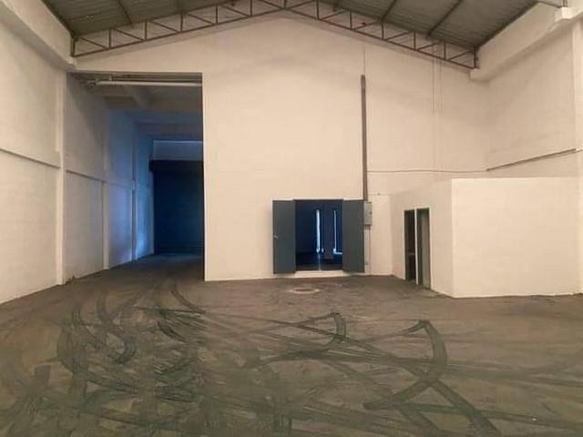 ปล่อยเช่าและขาย โกดังพร้อมสำนักงาน 2.5ชั้น ถนนกิ่งแก้ว-บางพลี รหัสประกาศ R3079