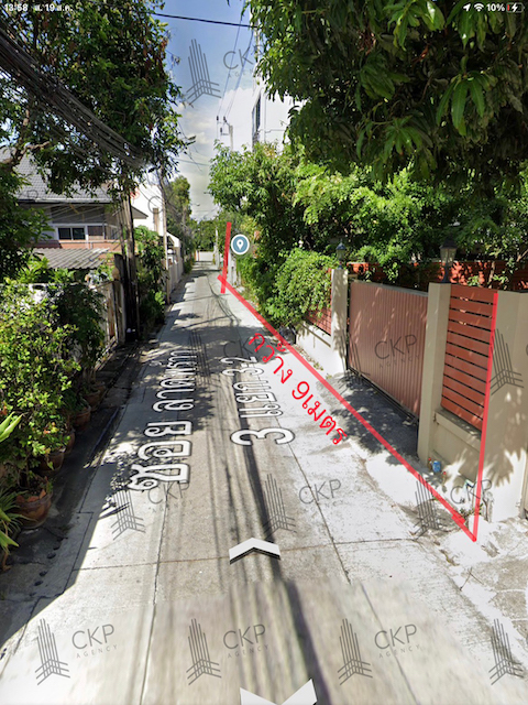 ขาย บ้านเดี่ยว ขนาด 50 ตร.วา 1 ห้องนอน 1 ห้องน้ำ แขวงบางซื่อฝั่งเหนือ เขตบางซื่อ กรุงเทพฯ สนใจติดต่อสอบถามได้ค่ะ การเดินทาง - ถนนลาดพร้าว  450 เมตร- MRT พหลโยธิน  750 เมตร- ถนนพหลโยธิน  1 กิโลเมตร- BTS ห้าแยกลาดพร้าว  1.1 กิโลเมตร- ถนนรัชดาภิเษก  1.6 กิโลเมตร- BTS ลาดพร้าว  1.9 กิโลเมตรรายละเอียด (Description) - ขนาด 50 ตร.วา- พื้นที่ใช้สอย 50 ตร.ม.- 1 ห้องนอน 1 ห้องน้ำ- 1 เครื่องปรับอากาศสถานที่ใกล้เคียง (Nearby Pla