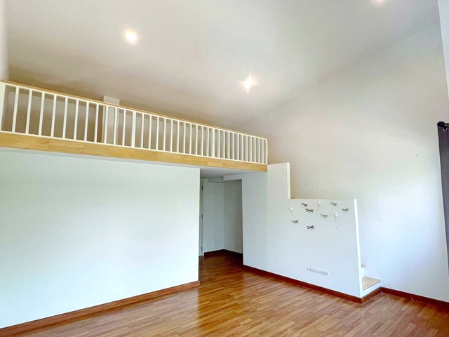 ประชาอุทิศ90 แอร์ 3 หน้าบ้านไม่ชนใคร ให้เช่า ทาวน์โฮม  21 ตรว. ซิตี้ รร.สารสาสน์วิเทศศึกษา  2นอน 3น้ำ