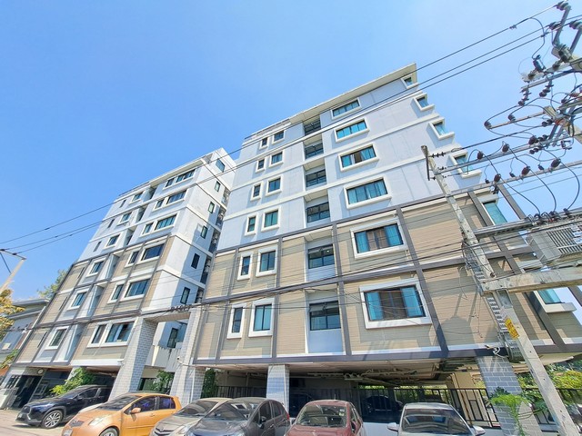  รายละเอียดเพิ่มเติม Code ID : AP 2055 ขาย   1,833,500   บาท- ขนาดพื้นที่ : 27.55 ต.ร.ม- จำนวนห้อง : 1 ห้องนอน 1 ห้องน้ำ - ชั้น : 7    - อาคาร : 1 พิกัดทรัพย์ :   https://maps.app.goo.gl/mLGHffNPttKNhccSA สถานที่ใกล้เคียง  -Big C,Makro,เมกะบางนา,IKEA,ไบเทค บางนาสอบถามเพิ่มเติม/นัดชมโทร. 097-419-5982(พลอย)โทร. 096-932-4624(ออมสิน)Line : @panaya (มี@ด้านหน้า)ปรึกษาสินเชื่อฟรี One Stop Service ดูแลตั้งแต่ต้นจนจบบริษัท ปณยาคิดดี จำกัด