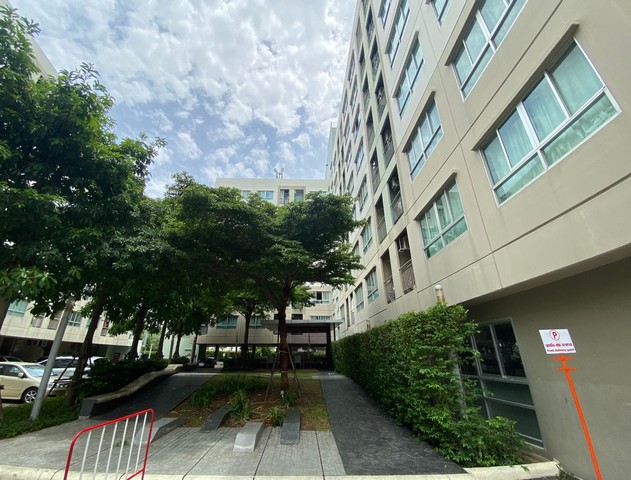    รายละเอียดเพิ่มเติม Code ID : AR 0426 ขาย   1,292,000   บาท- ขนาดพื้นที่ : 26.12 ตร.ม.- จำนวนห้อง : 1 ห้องนอน 1 ห้องน้ำ พิกัดทรัพย์ :   https://maps.app.goo.gl/whYmcvgBtgXmNZXB6 สถานที่ใกล้เคียง  -ห้างสรรพสินค้าเซ็นทรัล ซิตี้ บางนา -ห้างสรรพสินค้าอิมพีเรียลสำโรง,  -ศูนย์จัดการแสดงสินค้าไบเทคบางนา, โลตัส  -โรงเรียนเซนต์โยเซฟ, โรงเรียนบางกอกพัฒนา สอบถามเพิ่มเติม/นัดชมโทร. 097-419-5982(พลอย)โทร. 096-932-4624(ออมสิน)Line : @panaya (มี@ด้านหน้า)ปรึกษ