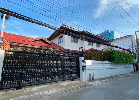 ให้เช่าบ้านเดี่ยว 2 ชั้น 4 ห้องนอน ซอยอารีย์สัมพันธ์ 6 ถนนพหลโยธิน5 ถนนพระราม6 ใกล้ BTS อารีย์ เดินทางสะดวก เหมาะอยู่อาศัย 