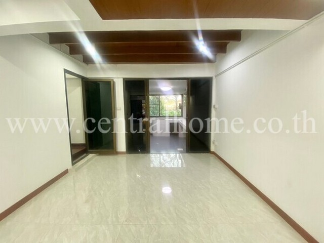 P1ทาวน์เฮ้าส์ รัตนาธิเบศร์ รีโนเวทพร้อมอยู่ ซอยรัตนาธิเบศร์ 22