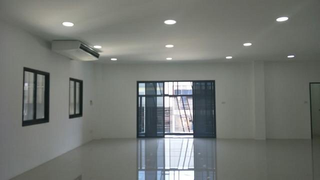 EPL-WH0666 ให้เช่าโกดัง พร้อมสำนักงาน  ถนนเลียบคลองส่งน้ำสุวรรณภูมิ  บางปลา เนื้อที่ 1 ไร่ 57 ตารางวา พื้นที่รวม 1991.50 ตรม.