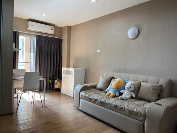 ขายเพียง 1.99 ล้าน วันพลัส เจ็ดยอด 4 คอนโด ห้องมุม เฟอร์นิเจอร์ครบ พร้อมเข้าอยู่ เดินทางสะดวกสบาย ตอบโจทย์ทุกการใช้ชีวิตของคนเมือง