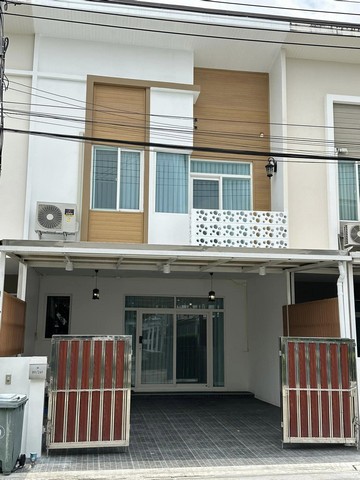 ให้เช่าทาวโฮม2ชั้นใกล้รร.ราชวินิต บางแก้ว ถนนบางนา-ตราด ติดเมกาบางนา Casa City Bangna
