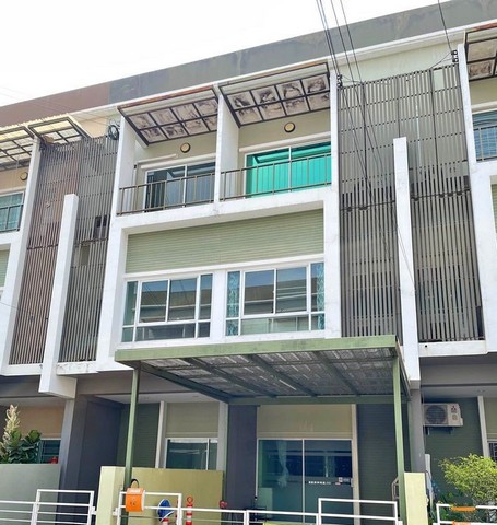 ให้เช่าทาวโฮมใกล้รร.เตรียมน้อมและสถานีรถไฟฟ้า  สถานีรถไฟฟ้าย่านรามคำแหง โครงการนลินอเวนิว 2 ซอย รามคำแหง 144  