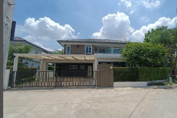 ให้เช่าบ้านเดี่ยว หมู่บ้านมัณฑนา2 ซอยบางแก้ว7 เนื้อที่ 124 ตรว ใกล้เมกา บางนา  มี 4 นอน 5 น้ำ