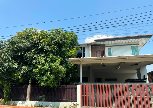 ขายบ้านเดี่ยว 2 ชั้น  ดิไอดอล1 เลียบคลองทวีวัฒนา ใกล้ถนนเพชรเกษม เนื้อที่ 63 ตรว มี 4 นอน 3 น้ำ 