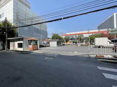 For rent อาคาร+ลานจอดทั้งหใด 1ไร่ริมถนนรัชดา รวมพื้นที่ใช้สอย 2,344 ตรม