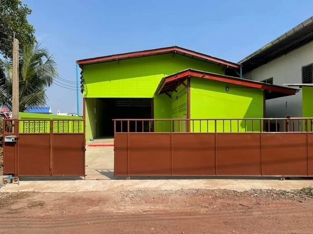 ให้เช่าโกดัง พื้นที่ใช้สอย​ 200​ ต.ร.ม ไฟฟ้า3เฟส 30 แอมป์ ซอยบางกระดี่ 35 พระราม 2 