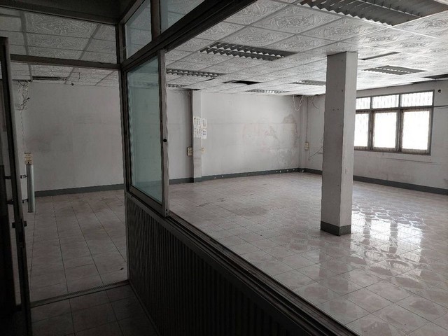 BS1349ขายและให้เช่าอาคาร 4 ชั้น มีลิฟท์ส่งสินค้า ซอยเจริญราษฎร์ 7 ถนนพระราม 3 เหมาะทำคลังสินค้า โรงงานเย็บผ้า