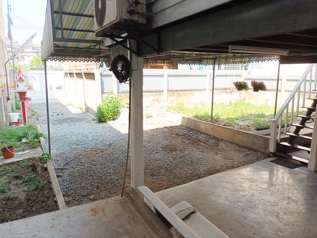 ขายบ้านพร้อมที่ดินใจกลางเมืองนครปฐม เนื้อที่ 55 ตารางวา อำเภอเมือง จังหวัดนครปฐม