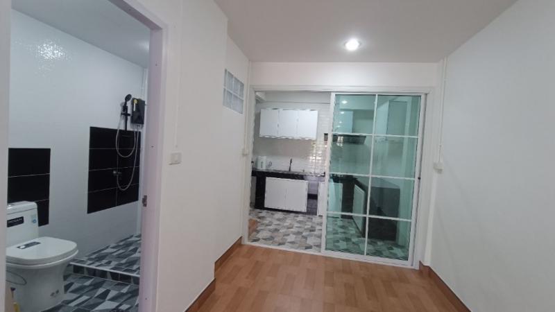 หมู่บ้านสุขสันต์ 6 ถนนกาญจนาภิเษก บางแค ขายทาวน์เฮ้าส์ 2 ชั้น รีโนเวทใหม่ สวยมาก  ทาวน์เฮ้าส์ 2 ชั้น ใกล้รถไฟฟ้า MRT ใกล้เดอะมอลล์บาแค