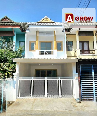 ม.ดิเอมเมอรัลปาร์ค2 บ้านรีโนเวทใหม่พร้อมอยู่ แถมเฟอร์นิเจอร์แบบจัดเต็ม ที่ตั้ง : ตำบล พิมลราช อำเภอบางบัวทอง นนทบุรี 11110รหัสทรัพย์ : AGT00448ราคาขาย 1,690,000 บาทรายละเอียด : - ทาวเฮาส์2ชั้น- เนื้อที่ 16 ตรว. - 2 ห้องนอน - 2 ห้องน้ำ- 1 ห้องครัว**ของแถม**- มีเทอเรซด้านหลัง- ตกแต่งใหม่พร้อมอยู่ - แถมชุดเตียงนอน+ที่นอน+ตู้เสื้อผ้า+โต๊ะเครื่องแป้ง+โต๊ะวางทีวี+ชุดโซฟา+ชุดโต๊ะอาหารจุดเด่น : - 