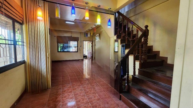 ทาวน์เฮ้าส์ 2 ชั้น กัญจน์เพชร 3 ซอยนวมินทร์ 74 ราคาถูก หลังริม