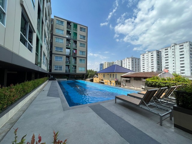 รายละเอียดเพิ่มเติม Code ID : AR 1954 ขาย   1,368,000   บาท- พื้นที่ใช้สอย :  22.76- จำนวนห้อง : 1 ห้องนอน, 1 ห้องน้ำ- ชั้น : 6    - อาคาร : A พิกัดทรัพย์ :   https://maps.app.goo.gl/XvMRjZN6og9dcaLdA สถานที่ใกล้เคียง  -ใกล้Jas Urban ศรีนครินทร์ ,ฟู้ดแลนด์ ศรีนครินทร์ -ใกล้,เทสโก้ โลตัส ศรีนครินทร์ -ใกล้,ปาล์ม ไอส์แลนด์ คอมมูนิตี้ มอลล์ เทพารักษ์สอบถามเพิ่มเติม/นัดชมโทร. 097-419-5982(พลอย)โทร. 096-932-4624(ออมสิน)Line : @panaya (มี@ด้านหน้า)ปรึกษาสินเชื่อฟรี One Stop Se