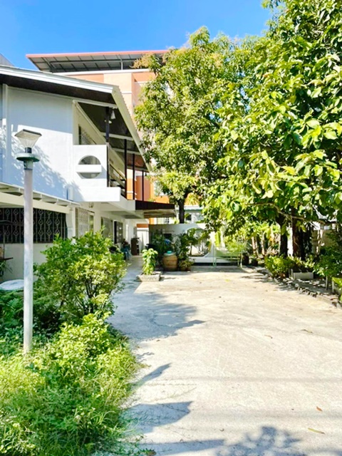 ABAC พระราม9  22 ตร.วา 222 ตรม.หลังราชมังคลากีฬาสถาน หัวหมากรามคำแหง 20-26 