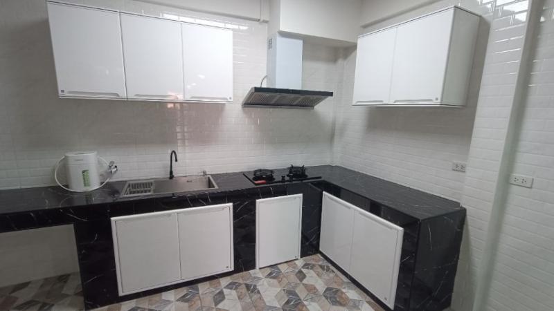 ทาวน์เฮ้าส์ 2 ชั้น ใกล้รถไฟฟ้า MRT หลักสอง หมู่บ้านสุขสันต์ 6 ถนนกาญจนาภิเษก ใกล้เดอะมอลล์บางแค รีโนเวทใหม่ทั้งหลัง สวยมาก ทาวน์เฮ้าส์ บางแค