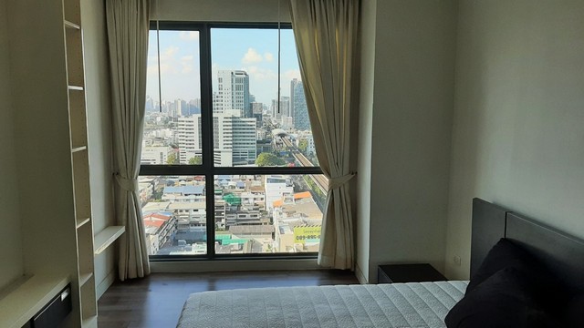 The Room Sukhumvit 62 is private, clean, livable, 19th floor, BTS Punnawithi.***Service for selling/renting houses, condos and giving advice. If interested, contact at any time***Interested in additional details or pictures or to make an appointment to see the room, contact Ekachai (Aui).T. 089-799-5598Line ID: @auiauiaui001 (add @ in front as well)Room type: 1 bedroom, 1 bathroomSize 45 sq m., 19th floor, Building ANew, clean room, beautifully decorated, ready to move in.details-------------------------------------------------- ------------Rental price: 20,000.-/month-------------------------------------------------- ------------* Complete electrical appliances- Air conditioning- fridge- TV- washing machine-------------------------------------------------- ------------*Facilities worth using– Spa swimming pool size 10×25 meters, ozone system– Sky garden on the 3rd floor has seating. and barbecue party– Fitness- library– Lobby, separate building– KeyCard system for elevators