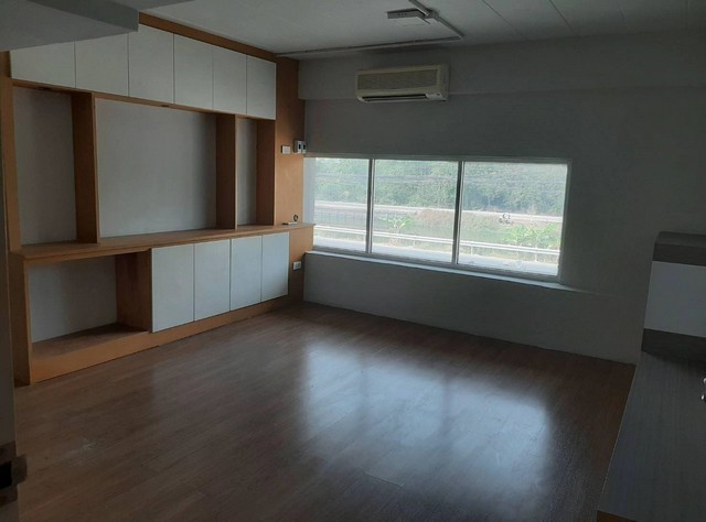 ขายอาคารพานิชย์ วี วิลเลจ 2 ต.คลองสอง อ.คลองหลวง จ.ปทุมธานี  PSC00821