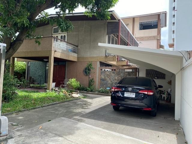 RA7 ขาย เช่า บ้านเดี่ยว หลังมุม หมู่บ้านสวนเจริญใจ ซอยเอกมัย12 ใกล้ ดองกิ Shopping Mall