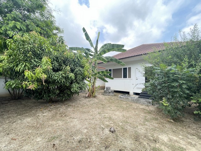   รายละเอียดเพิ่มเติม Code ID :  PSC00823 ขาย  2,425,000  บาท- ขนาดพื้นที่ :  100.00 ตร.ว.- พื้นที่ใช้สอย :  106.00 ตร.ม.- จำนวนห้อง :   2 ห้องนอน 2 ห้องน้ำ- ที่จอดรถ :   1 คัน    - บ้านหันไปทางทิศ : เหนือ พิกัดทรัพย์ :   https://maps.app.goo.gl/AwXyKQLsHEvWynBq8 สถานที่ใกล้เคียง  -  วัดเขาโบสถ์ -  เซ็นทรัล ระยอง -  โลตัส มาบตาพุด -  บิ๊กซี ซูเปอร์เซ็นเตอร์ ระยองสอบถามเพิ่มเติม/นัดชมโทร. 097-419-5982(พลอย)โทร. 096-932-4624(ออมสิน)Line : @panaya (มี@ด้านหน้า)ปรึกษาสินเชื่อฟ�