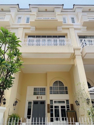 ให้เช่าทาวน์โฮม 3ชั้นครึ่ง โครงการ ซิตี้พลัส  สุขุมวิท 50 พร้อมเฟอร์นิเจอร์ เหมอะพักอาศัยใกล์ BTSอ่อนนุชโลตัสราคาเช่า 50,000 บาท  ประกัน2 ล่วงหน้า1  สัญญาขั้นต่ำ 1 ปี ( กรณีมีสัตว์เลี้ยง ประกัน3 ล่วงหน้า1)PetFriendlyรับสัตว์เลี้ยงที่ผ่านการฝึกอบรมมาอย่างดีสนใจติดต่อ คุณเอมมี่   โทร 0618959195  เบอร์นี้แอดไลน์ได้นะคะLine Add Friend  : https://line.me/ti/p/gAB4zRsgkGรหัสประกาศ MMY61ให้เช่าทาวน์โฮมซิตี้พลัส 3ชั้น ครึ่