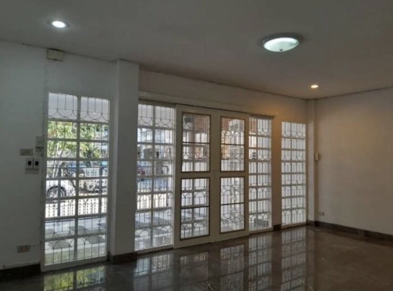 BH2829 ให้เช่าทาวน์โฮม 3 ชั้น วิวสวน รัตนาธิเบศร์ 17 นนทบุรี ใกล้ MRT สายสีม่วง สถานีบางกระสอ แค่ 200 เมตร จดบริษัทได้