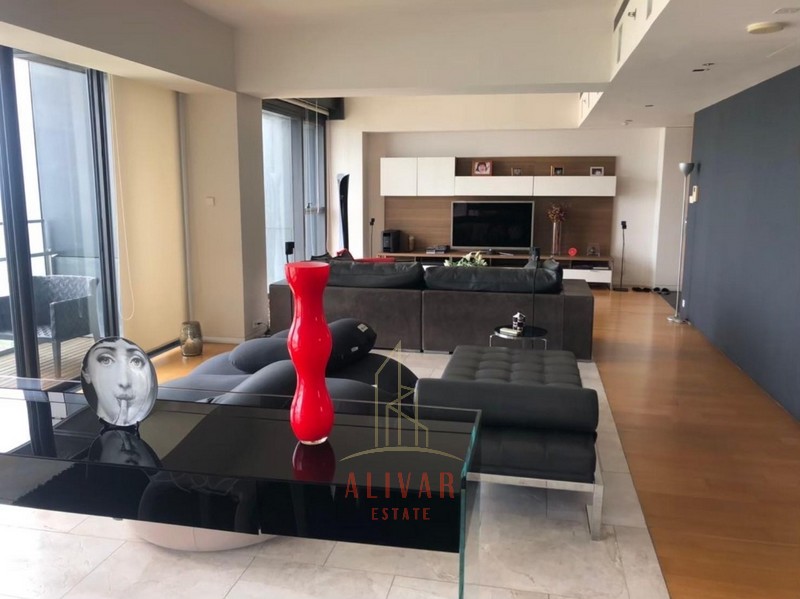 RC040824 Condo for rent, Duplex The Met Sathorn, near BTS Chong Nonsi.Rent 280,000 baht/month- Ready for rent on 01 June 2024.details :- Area size 366 square meters- 4 bedrooms- 5 bathrooms- Building D, Duplex Room, Floor 41-42- Fully furnished (sofa, bed, dining room, TV, movie projector, refrigerator, wine cabinet, washing machine, water filter, microwave)facilities :- Tennis court / fitness / sauna / library / meeting room- Playground / Swimming pool- Security guard 24 hrs.Nearby important places:- Bangkok Christian Hospital / St. Louis Hospital- Chulalongkorn Hospital / BNH Hospital- Bangkok Christian College / Saint Joseph Convent SchoolLocation South Sathorn Road, Thung Maha Mek Subdistrict, Sathorn District, Bangkok 10120Contact Line: @alivar  click https://line.me/R/ti/p/@180acmsuCALL     : 088-691-4246 Email : alivarestate@gmail.com Wechat  : alivar2442A LIVAR ESTATE CO.,LTD