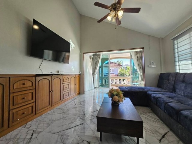 พูลวิลล่าหลังใหญ่ ใจกลางเมือง รีโนเวทใหม่ ตกแต่งสวย