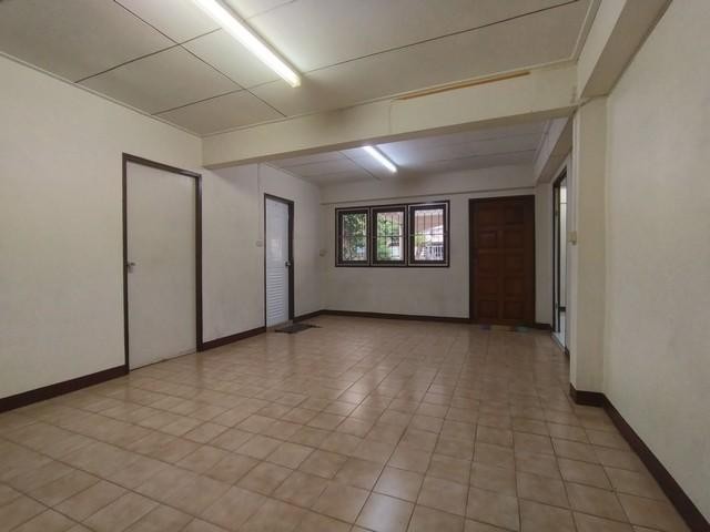 ให้เช่าบ้านเดี่ยว2ชั้นย่านลาดพร้าว122ซอยมหาดไทยใกล้MRTมหาดไทย รพ.ลาดพร้าว เหมาะสำหรับอยู่อาศัย และโฮมออฟฟิศ