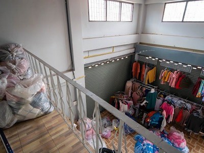 ผลตอบแทนเน้นๆต่อปี 240,000 บาท!!! ขายอาคารพาณิชย์พร้อมผู้เช่า 3 ชั้นครึ่ง 2 คูหา ตีทะลุ 40.3 ตรว หลังมุม ในพระราม2ซอย 71(สะแกงาม7) ทำเลดี