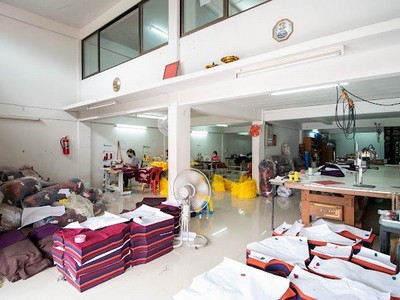 เหมาะทำออฟฟิศ โกดัง!!! ขายอาคารพาณิชย์ 3 ชั้นครึ่ง 2 คูหา ตีทะลุ 36 ตรว ในพระรามสองซอย 71(สะแกงาม7) ทำเลดีมาก ใกล้ Central พระราม2