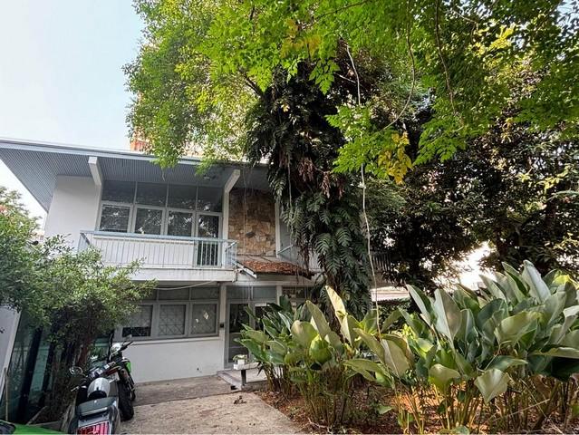 EPL-HR3318 ให้เช่าบ้านเดี่ยว 2 ชั้น ใกล้บิ๊กซีเอกมัย ซอยเอกมัย 6 เนื้อที่ 100 ตรว. 2 ห้องนอน 2 ห้องน้ำ เหมาะทำออฟฟิศ หรืออยู่อาศัย 