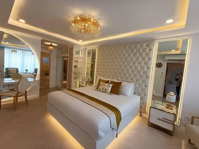 PB4094 ให้เช่าทาวน์โฮม 4 ชั้น หมู่บ้าน คริสตัล วิลล์ เลียบด่วน ติด Central Eastville ซอยประดิษฐ์มนูธรรม 19 แขวงลาดพร้าว เขตลาดพร้าว