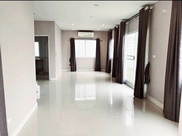 ให้เช่าบ้านเซ็นโทร สุขสวัสดิ์64 บ้านหลังมุมเป็นบ้านเปล่า ใกล้บิ๊กซีพระราม3 เซ็นทรัลพระราม3